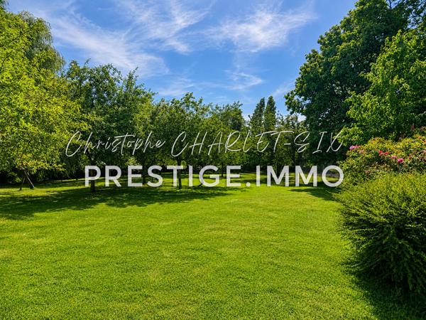 À vendre - Ferme, 14 pièces située à Lille (59800)
