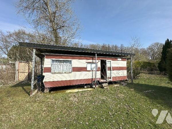 ATHIES - TERRAIN - ETANG - CHALET