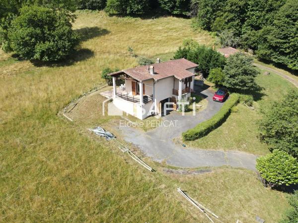 T3 au calme avec vue montagne et double terrasse