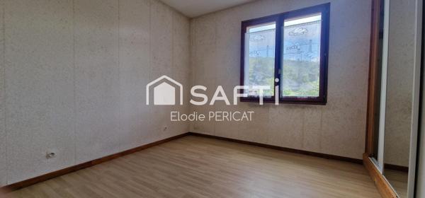 T3 au calme avec vue montagne et double terrasse