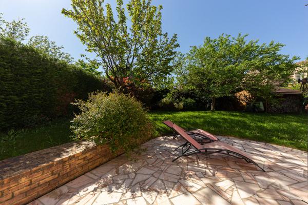 Charmant Pavillon familiale à Bussy Saint Georges 6 pièce(s) 147.13m2