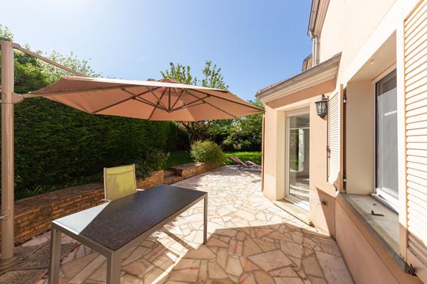 Charmant Pavillon familiale à Bussy Saint Georges 6 pièce(s) 147.13m2