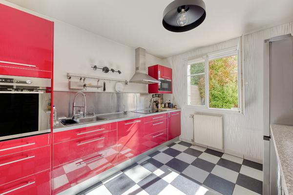 Charmant Pavillon familiale à Bussy Saint Georges 6 pièce(s) 147.13m2