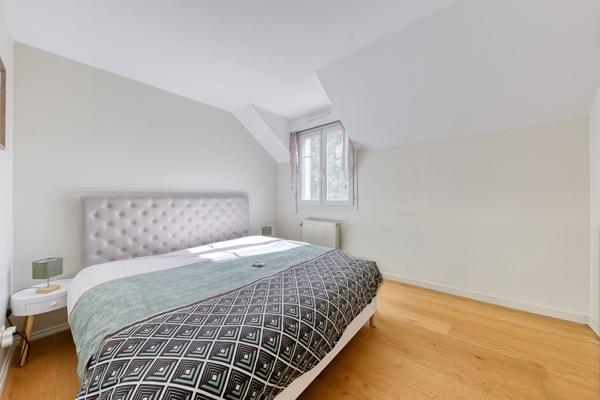 Charmant Pavillon familiale à Bussy Saint Georges 6 pièce(s) 147.13m2