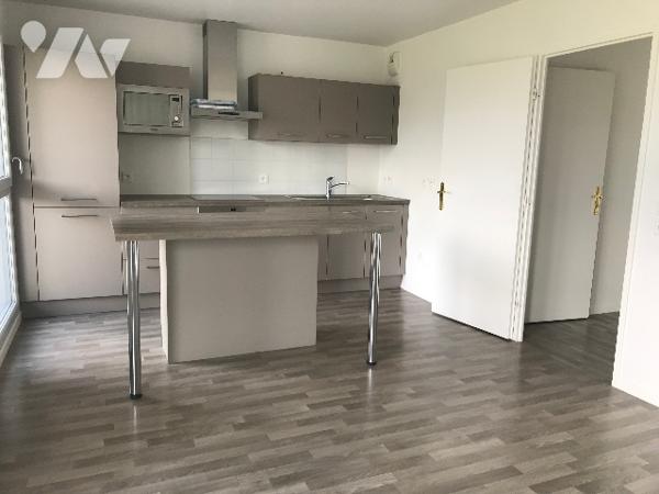 Appartement T4 dans un immeuble récent et proche des commodités