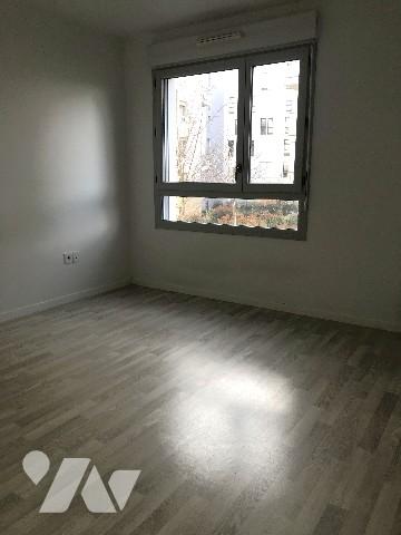 Appartement T4 dans un immeuble récent et proche des commodités