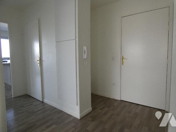 Appartement T4 dans un immeuble récent et proche des commodités