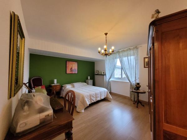 MAISON 4 PIÈCES 165 M2