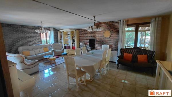 Maison T5 de 140 m2 avec piscine