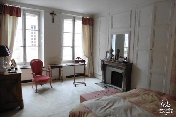 Centre ville - Maison de  maître - 252 m² - 6 chambres - sur 526 m²