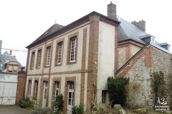 Centre ville - Maison de  maître - 252 m² - 6 chambres - sur 526 m²