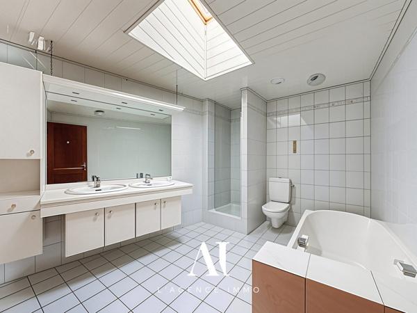 Appartement T4 en duplex de 112,12 m² avec jardin, terrasse et balcon avec une vue magnifique et sans vis à vis – Saint-Claude 39200 – Centre-ville