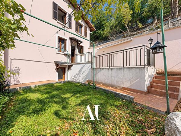 Appartement T4 en duplex de 112,12 m² avec jardin, terrasse et balcon avec une vue magnifique et sans vis à vis – Saint-Claude 39200 – Centre-ville