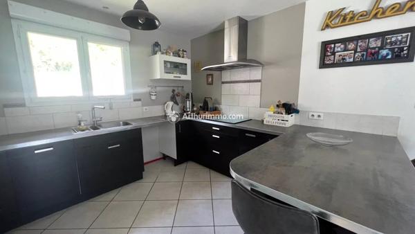 Location                                                      Villa
                        
                     5 pièces                      97 m2                     à Millau
