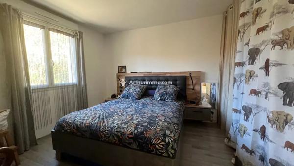 Location                                                      Villa
                        
                     5 pièces                      97 m2                     à Millau