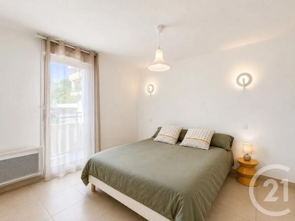Appartement T3 à vendre  3 pièces - 70,70 m 2   CALVI  - 202