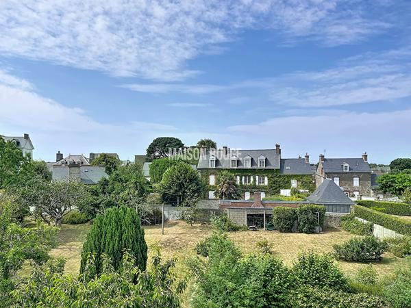 Saint-Briac-sur-Mer: Maison de Capitaine, terrain constructible de plus de 1000 m², maison d'amis