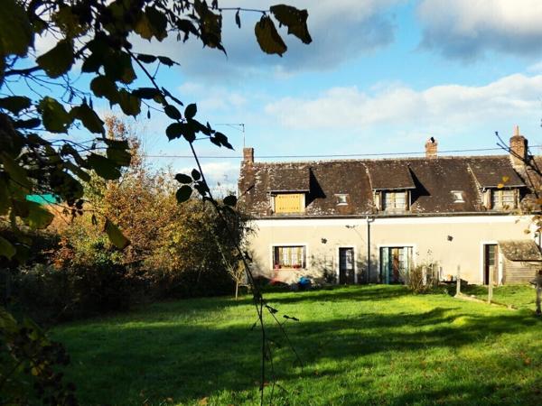 Maison de ville 5 pièces 3/4 chambres, terrain et dépandances