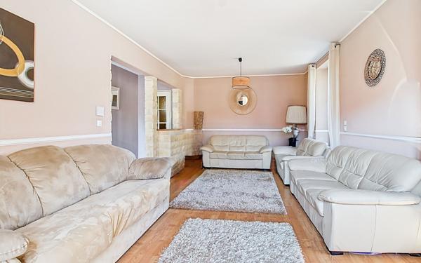 Maison à vendre    5 pièces • 142 m2 Taninges