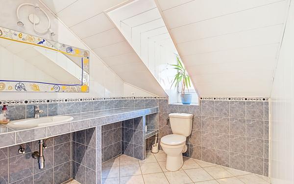 Maison à vendre    5 pièces • 142 m2 Taninges