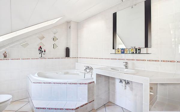 Maison à vendre    5 pièces • 142 m2 Taninges