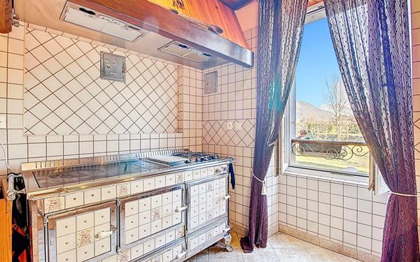 Maison à vendre    5 pièces • 142 m2 Taninges