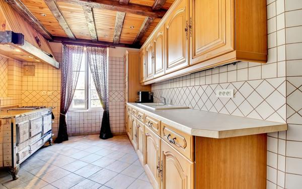 Maison à vendre    5 pièces • 142 m2 Taninges