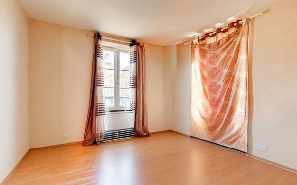 Maison à vendre    5 pièces • 142 m2 Taninges