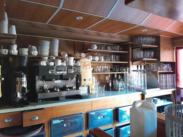 Local d activites de 80 m²