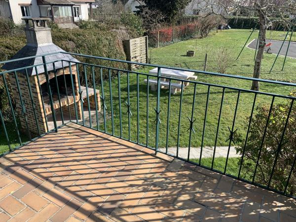 BEAU PAVILLON EN BON ÉTAT T6 RÉSIDENCE JULES VERNE CHÂTELLERAULT Réf 2624