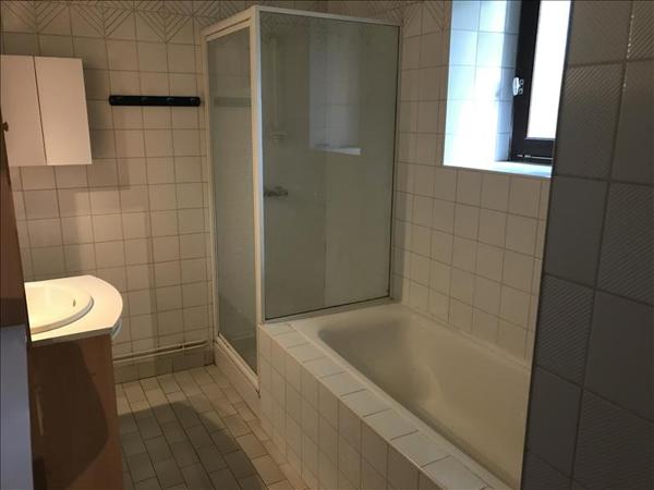 Maison à louer |  ST AMAND MONTROND |  2 pièces | 62 m²