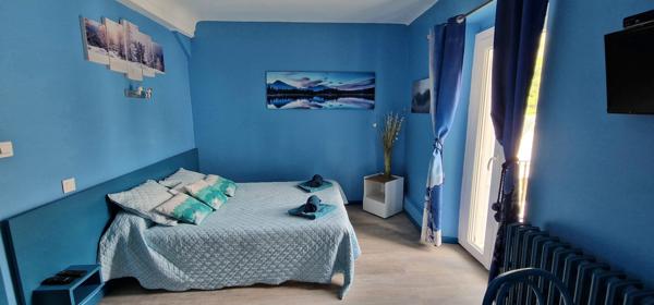 Local Commercial 22 pièces - 451 m²