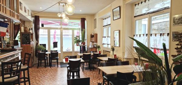 Local Commercial 22 pièces - 451 m²