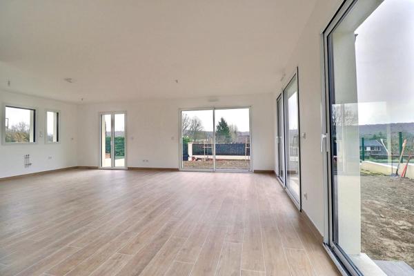 L'ETANG LA VILLE - Maison en parfait état, idéalement située proche des transports