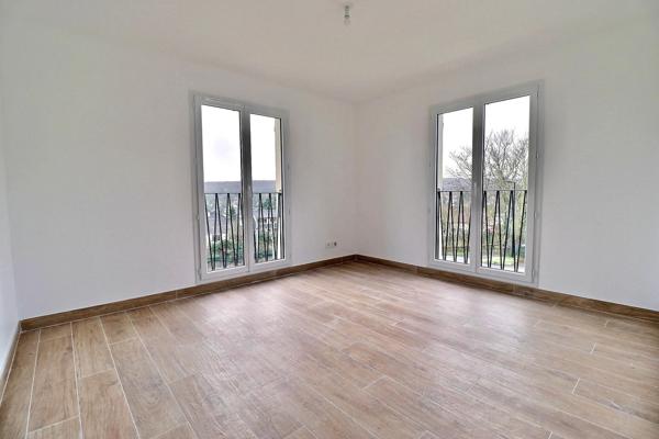 L'ETANG LA VILLE - Maison en parfait état, idéalement située proche des transports
