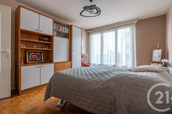 Appartement F5 à vendre  4 pièces - 108,51 m 2   ST MAUR DES FOSSES  - 94