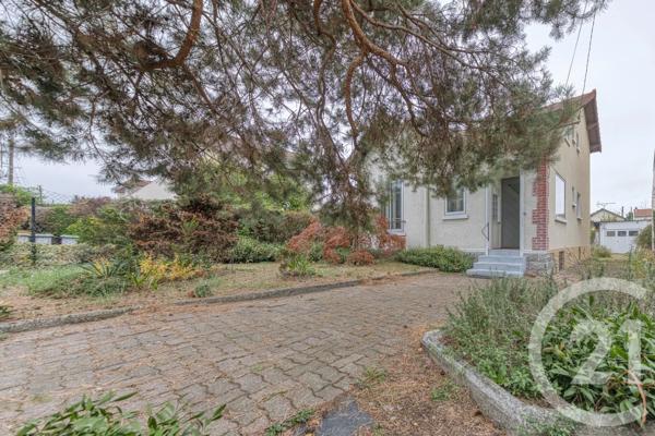 Maison à vendre  6 pièces - 121 m 2   VIGNEUX SUR SEINE  - 91