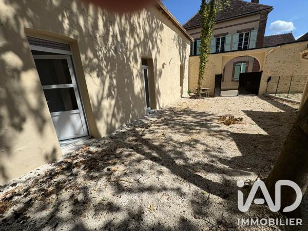 Location maison 4 pièces 110 m² Villevallier