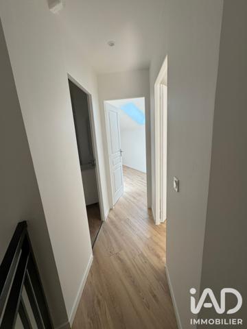 Location maison 4 pièces 110 m² Villevallier