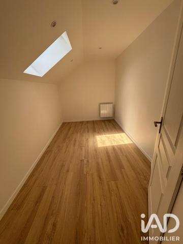 Location maison 4 pièces 110 m² Villevallier