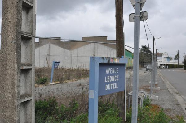 Dpt Vienne (86), à vendre CHATELLERAULT terrain Zone d'Activité Le Sanital