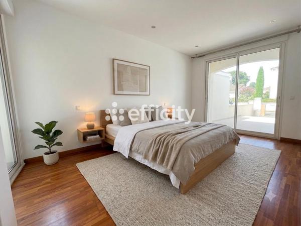 Maison
         6 pièces
        - 155 m² Bien prestige 675 000 €*