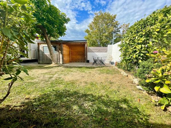 Maison
         8 pièces
        - 132 m² Exclusivité 379 000 € *