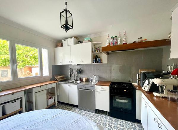 Maison
         8 pièces
        - 132 m² Exclusivité 379 000 € *
