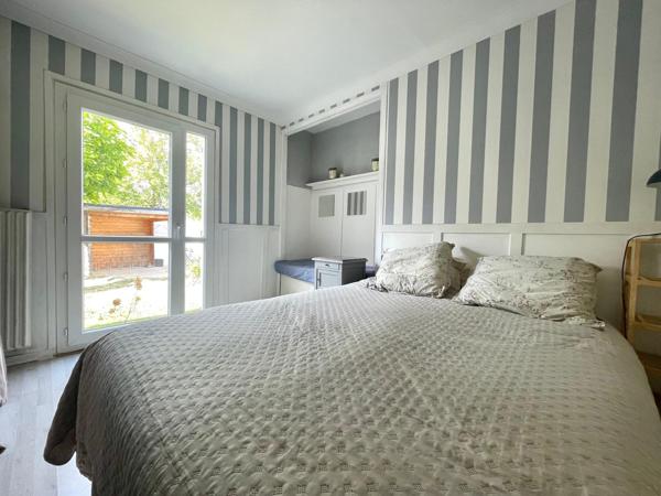 Maison
         8 pièces
        - 132 m² Exclusivité 379 000 € *
