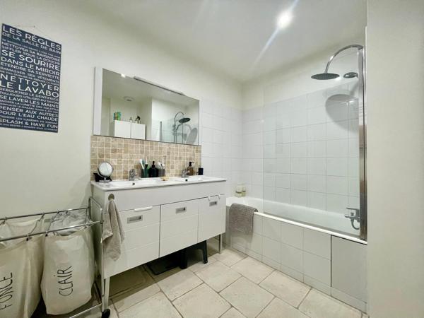 Maison
         8 pièces
        - 132 m² Exclusivité 379 000 € *