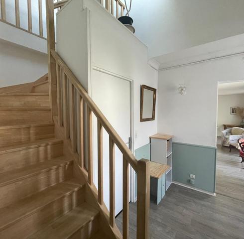Maison
         8 pièces
        - 132 m² Exclusivité 379 000 € *