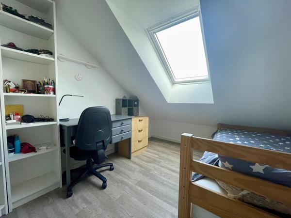 Maison
         8 pièces
        - 132 m² Exclusivité 379 000 € *