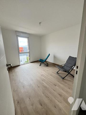 Les ponts de cé /ANGERS , Appartement neuf, livraison juin 2025, 67 m², situé au dernier étage