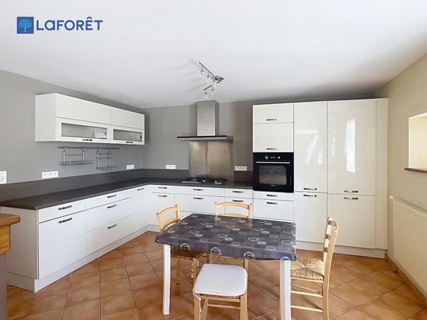 Achat maison Pontivy - 7 pièce(s) - 238 m² - 372 750 €